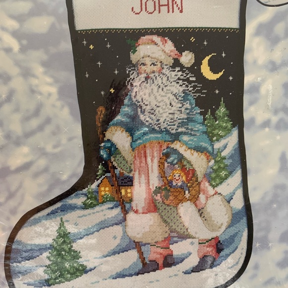New in package Sandra Gilmore Candamar Designs Christmas Stocking kit. - Picture 4 of 4